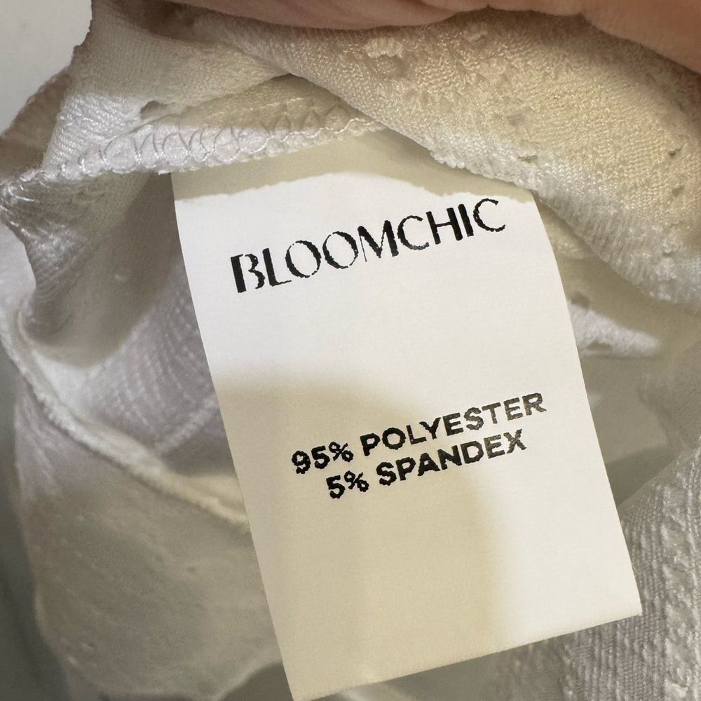 BloomChic Textured Knit Overlap Hem Tank Top – Original White – Size 14–16 (1X) - Picture 8 of 8